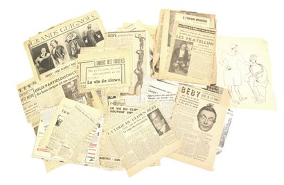 null Set of press clippings and photocopies of press articles on the theme of the...
