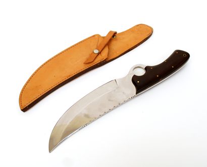 null Seguin, large hunting knife with large curved steel blade, the handle in steel,...