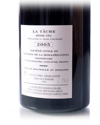 null 1 bouteille LA TÂCHE Monopole n°17075 
Année : 2005
Appellation : Société Civile...