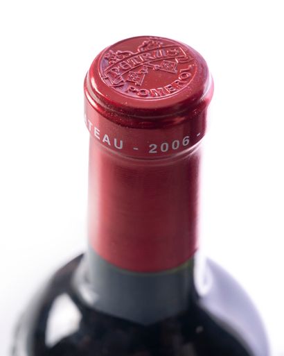 null 1 bouteille PÉTRUS 
Année : 2006
Appellation : POMEROL
Remarques : Bon ; Belle
Conservation...