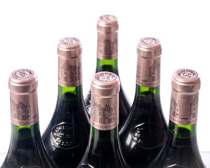 null 6 bouteilles CHÂTEAU HAUT-BRION
Année : 2005
Appellation : GCC1 PESSAC-LÉOGNAN
Remarques...