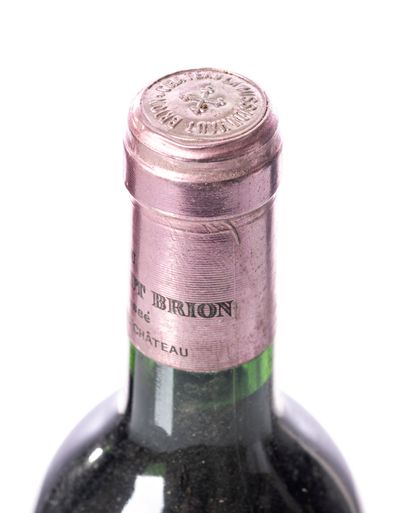 null 1 bouteille CHÂTEAU LA MISSION HAUT-BRION
Année : 1982
Appellation : PESSAC-LÉOGNAN...