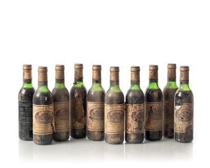 null 10 half-bottles CHÂTEAU BATAILLEY
Year : 1975
Appellation : GCC5 PAUILLAC
Remarks...