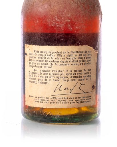 null 1 bouteille BAS-ARMAGNAC Domaine de BOINGNÈRES
Année : 1937
Appellation : BAS-ARMAGNAC...