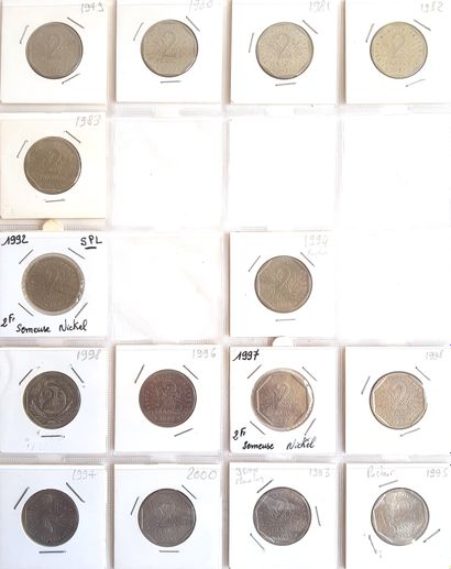 null Set of 87 French coins including 31 in silver:
- 3 x 2 fr Napoléon III tête...