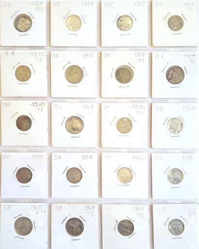 null Set of 151 French coins including 22 in silver:
- 1 x 50 cts Napoléon III tête...