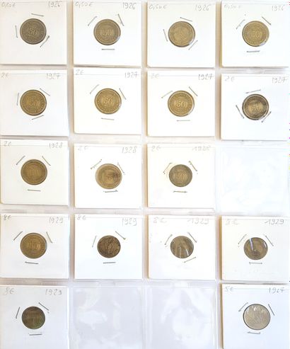 null Set of 151 French coins including 22 in silver:
- 1 x 50 cts Napoléon III tête...