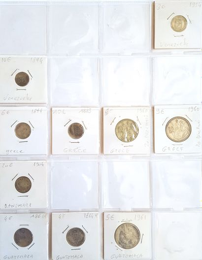 null Set of 30 silver coins various countries:
- 1 x 5 centavos Venezuela 1874 (AB)...