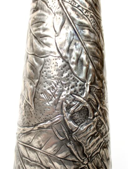null Art Nouveau work
Truncated-conical pewter vase with repoussé decoration of insects...