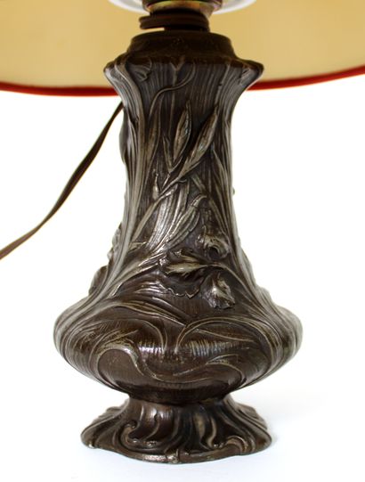 null French work circa 1900
Vase in pewter or regula with medal patina and iris decoration,...