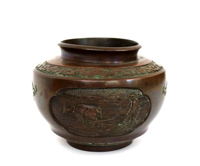 INDOCHINA, 1st half of the 20th century
Vase...