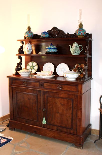 null Mahogany and mahogany veneer sideboard with credenza opening to two leaves and...