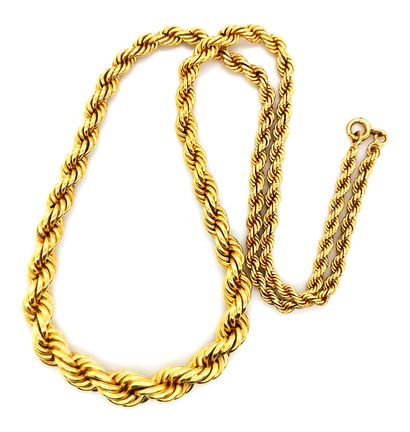 null Twisted necklace in 18K (750 thousandths) yellow gold
Length: 46 cm
Gross weight:...