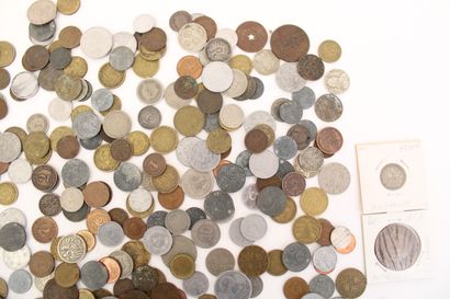 null GERMAN AND AUSTRIAN COINS
Approximately 290 coins, some silver, some 18th and...