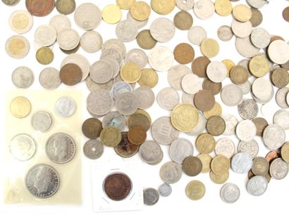null SPANISH, GREEK AND LATIN AMERICAN COINS
Approximately 390 coins, some silver,...