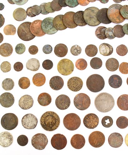 null COINS AND TOKENS 
Approximately 192 coins, mostly French Ancien Régime
VF to...