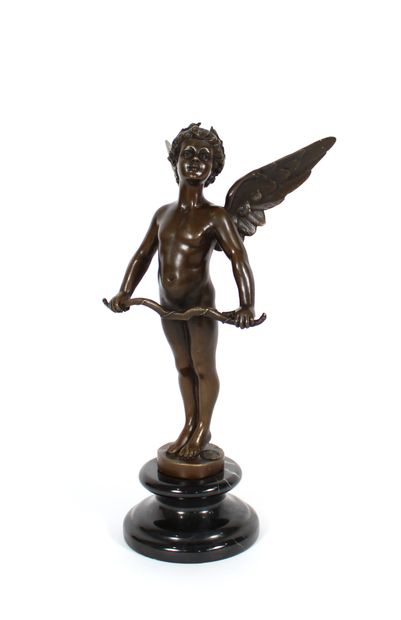 D’après Auguste MOREAU
Cupidon
Bronze à patine brune, signé, socle piédouche en... Gazette Drouot