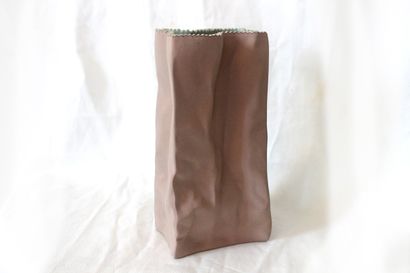 ROSENTHAL - Tapio WIRKKALA 
Ceramic "paper bag" VASE by designer Tapio Wirkkala for...