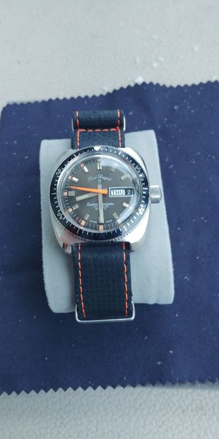 Paul PEUGEOT 
Vintage watch from the 70's, Superautomatic, Incabloc, 35 mm case,...
