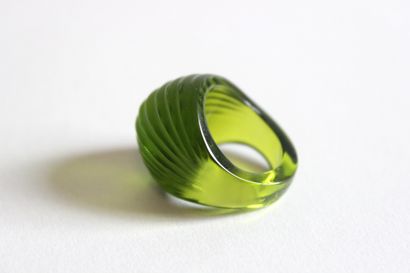 LALIQUE FRANCE 
Glass dome ring "Nérita" with satiny and transparent stripes of green...