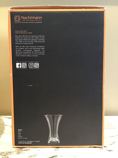 null Nachtmann 

Made in Germany 

11.8" high Crystal Vase 

Brand new in original...