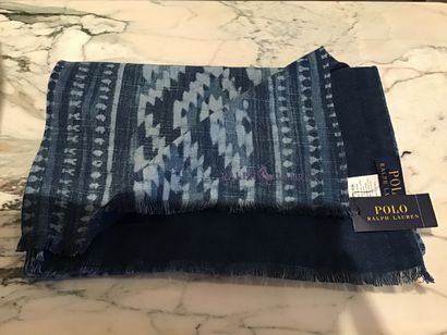 null 
Polo Ralph Lauren 
Summer scarf in 100% cotton denim 
Brand new item with its...