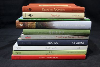 null GASTRONOMIE 

Lot de 10 ouvrages québécois sur la cuisine (Daniel Pinard, François...