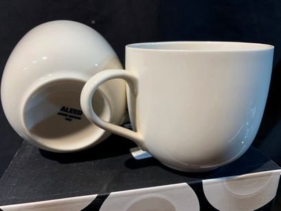 null JEAN ALESSI 
Set of 12 porcelain cups and saucers. 
New items in their original...
