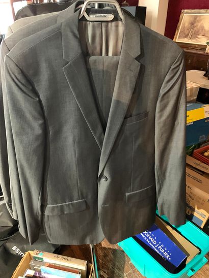 null MEN'S FASHION 
Set of 3 suits for men large size.