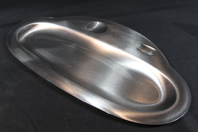 null GOTTHINGEN 
Teseo B design, made in Italy. 
Serving plate in 18/10 stainless...