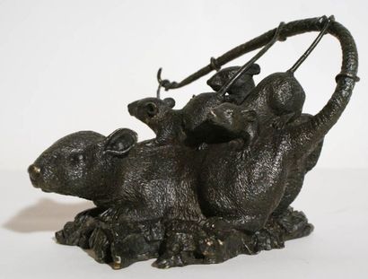«La ratte et ses petits» Sculpture en bronze...