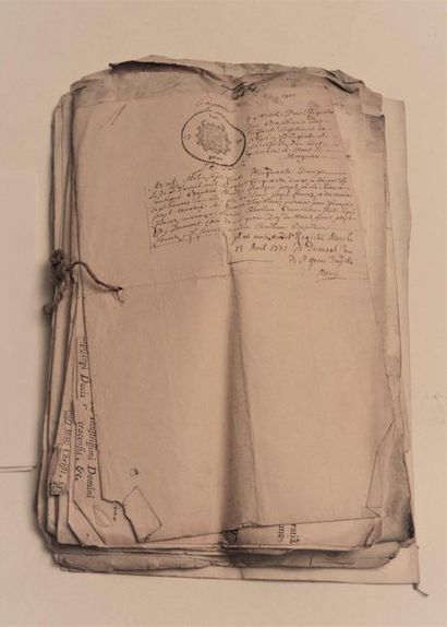 null (F) 34 documents : Extrait de registre de Baptême manuscrit Daté 1771 Latin...