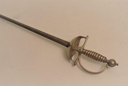 null Sword with motto of the Order of the Garter, gilded bronze Taza mount. Spherical...