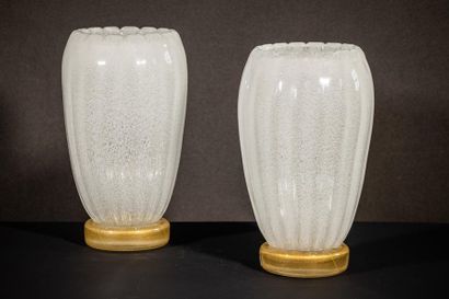 null CAMMOZZO, Roberto (1945, Murano)
Importante paire de vases en verre soufflé...