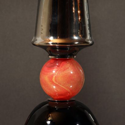 null 
MURANO
Important pair of Murano glass lamps in black mirror style and red ball...
