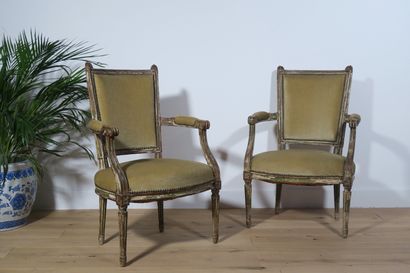 null 
Pair of convertible armchairs with square backrest in moulded and carved wood...