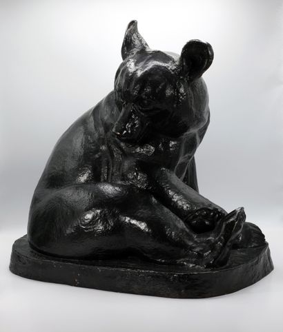 null 
Irénée ROCHARD (1906-1984)
Sculpture en bronze à patine foncée noire nuancée...