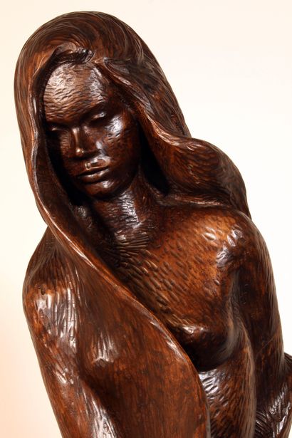 Michel BONNAND (Né en 1935)
Grande sculpture en bois à taille directe représentant...