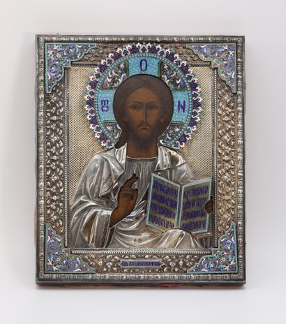  Icône du Christ Pantocrator 
Tempera sur bois, représentant le Christ en buste bénissant...