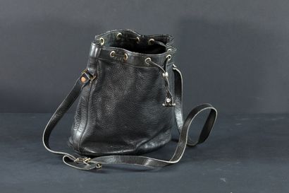 null 
CHRISTIAN DIOR. Bucket bag in black leather, years 70/80. 25 x 30 cm. Wear...