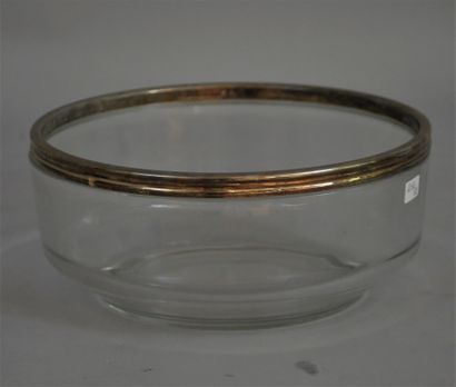null Salad bowl in glass circled with silver plated brass. Diameter : 22,5 cm