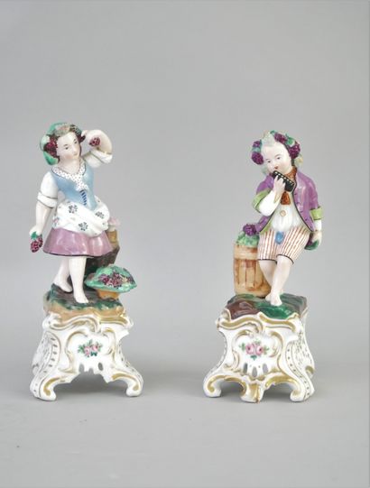 null PARIS/LIMOGES, TWO HANGING SUBJECTS, "Autumn", circa 1840-1850

Polychrome porcelain;...