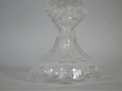 null Large cut glass vase with draped decoration and horses in a cartouche, neck...