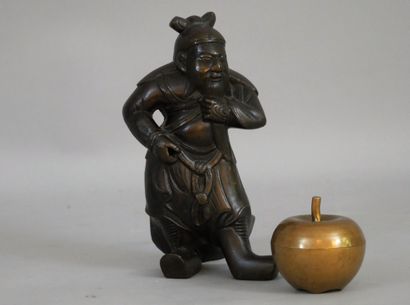null Bronze soldier with brown patina. (missing the sword). China, early 20th century....