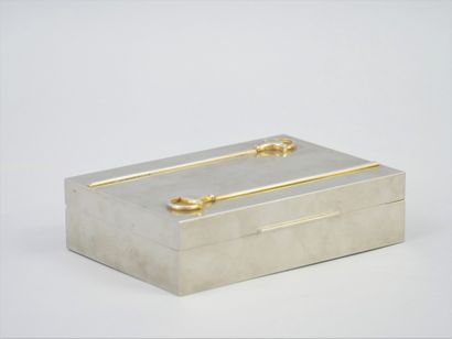 null House GUCCI Italy. Cigarette box in silver plated metal with lines

lines ending...