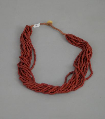 null Necklace with twisted rows of coral beads, bone clasp. Length: 40 cm approximately....