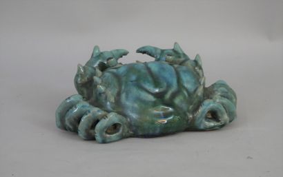 null Vase d'applique en céramique vintage émaillé turquoise figuraant un crabe. France...