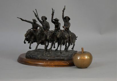 null Frederic REMINGTON. Coming through the ride, reissue in bronze. 19 x 23 x 20...