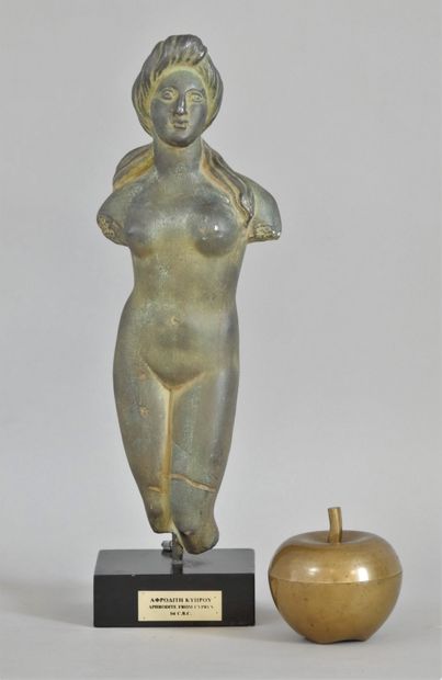 null D'après l'Antique, Aphrodite de Soli. Reproduction du Musée National de Nicosie...