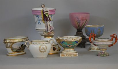 null Lot of porcelain cups and a subject in various porcelain including Capodimonte,...